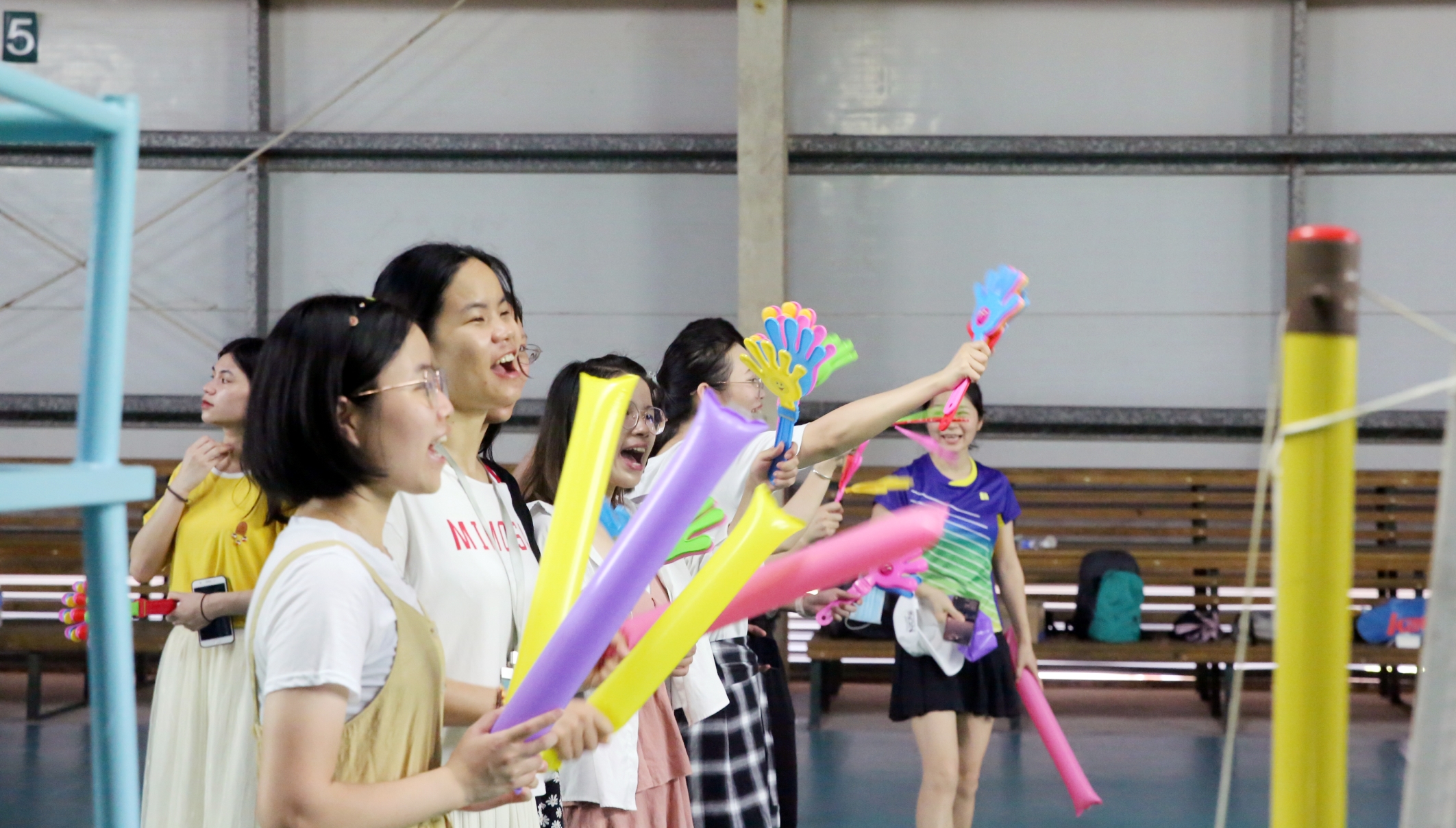 研发杯羽毛球交流赛